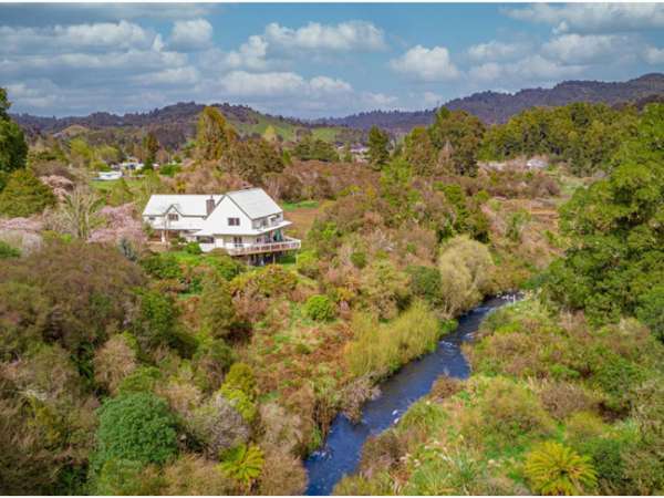 National Park Villages | Spiral Gardens Country Park Retreat